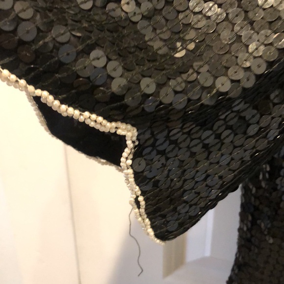 Sequin top black with white beading. Size XL - Picture 7 of 7